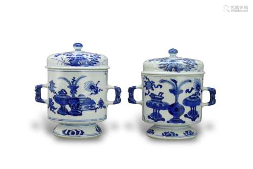 A Good Pair of Blue and White Ecuelles and Covers, Kangxi 清...