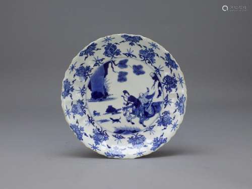 A Blue and White 'Love Chase' Saucer Dish, Kangxi 清康熙 青花...