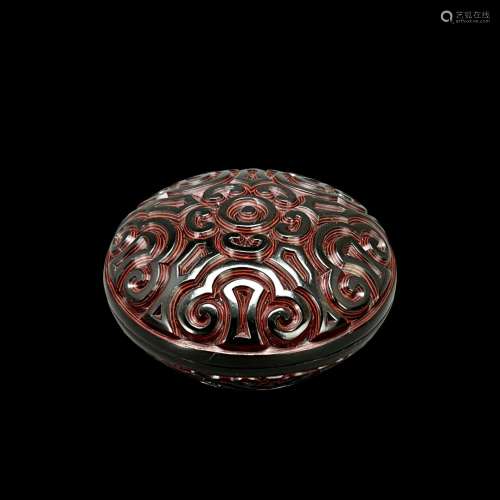 A Tixi Carved Lacquer Box and Cover, 19th Century 19世纪 剔犀...