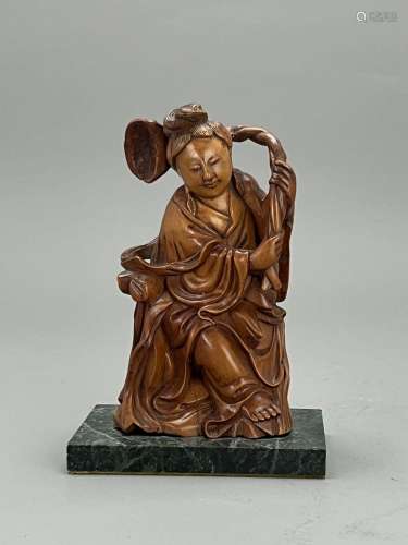 A Boxwood Maiden Immortal, 18th/19th Century 18/19世纪 黄杨木...