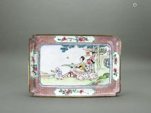 A Finely Decorated Canton Enamel Tray, Yongzheng 清雍正 广东...