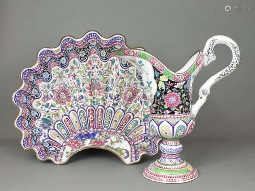 A Canton Enamel Ewer and a Shell shaped Basin, Yongzheng 清雍...