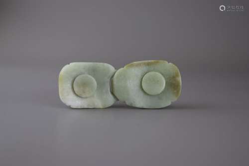 A two piece Jade Beltclasp,19th/20th Century 19/20世纪  螭龙...