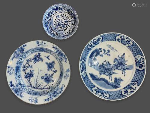 Three blue and white Dishes, 18th to 19th century 18至19世纪...