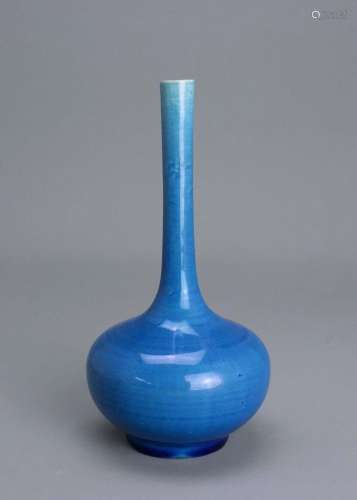 A Small Turquoise Glazed Bottle Vase, 19th century 19世纪  松...