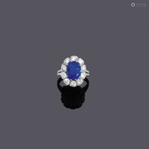 BAGUE SAPHIR-DIAMANT DE CEYLAN.Or blanc 750, 7g.Bague classi...