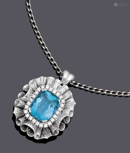 PENDENTIF EN OR AQUAMARINE-DIAMANT AVEC CHAÎNE, vers 1970.Or...