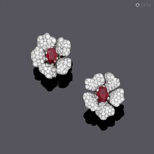 Boucles d'oreilles RUBIN-DIAMANT, vers 1980.Platine 950, 19g...