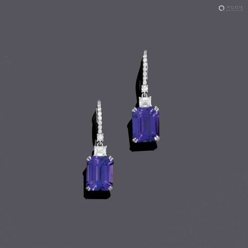 PENDENTIFS D'OREILLES TANZANITE-DIAMANT.Platine 950 et or bl...