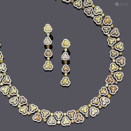 COLLIER DE DIAMANTS AVEC BOUCLES D'OREILLES.Or blanc et jaun...