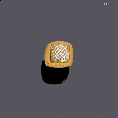 BAGUE EN OR ET DIAMANT, BULGARI.Or jaune 750, 15g.Modèle Pir...