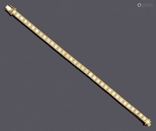 BRACELET EN BRILLANTS.Or jaune 750, 32g.Bracelet riviere spo...