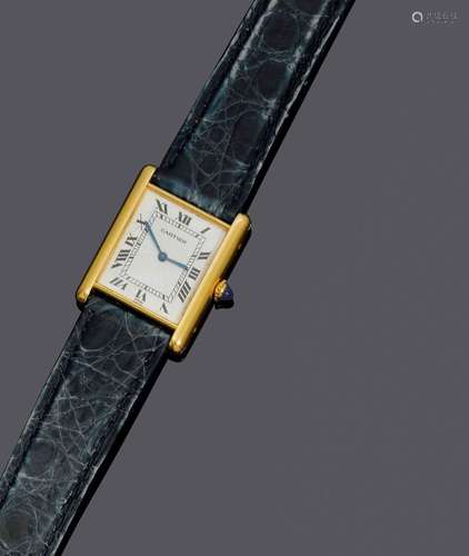 MONTRE FEMME, CARTIER TANK, vers 1950.Or jaune 750.Boîtier r...