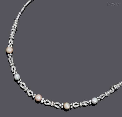 BRACELET/COLLIER DE PERLES EN DIAMANT, probablement France, ...