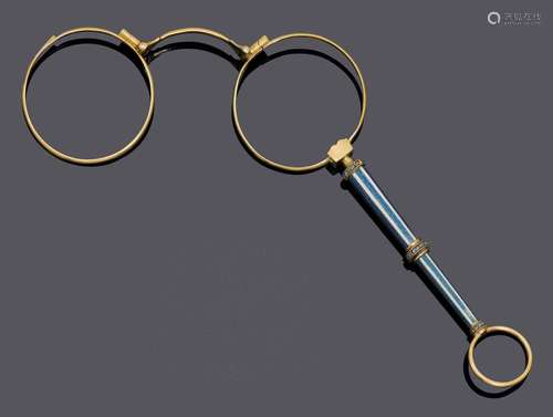 LORGNETTE EMAIL-DIAMANT-OR, France, vers 1910.Or jaune, 18g....