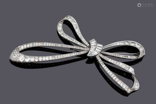 BROCHE EN DIAMANT, Vienne, vers 1920.Platine 950, 48g.Grande...