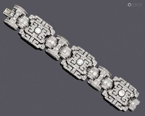 BRACELET DIAMANT, France, vers 1930.Platine, 74g.Bracelet Ar...