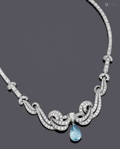 COLLIER DIAMANT AQUAMARINE, vers 1935.Platine, 55g.Elégant c...