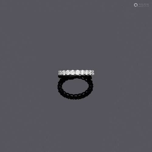 BAGUE EN DIAMANT.Or blanc 750, 2g.Bague Alliance classique e...