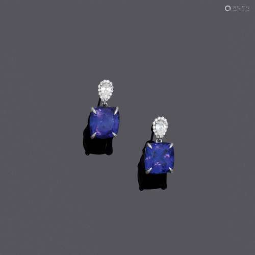 PENDENTIFS D'OREILLES TANZANITE-DIAMANT.Platine 950, 8g.Bouc...