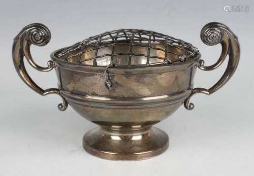 A George V silver two-handled trophy cup, Sheffield 1934 by ...