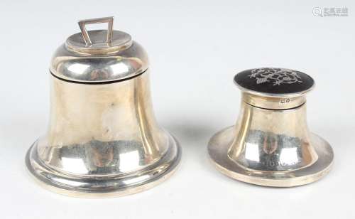 A George V silver bell shaped inkwell with hinged lid, Birmi...
