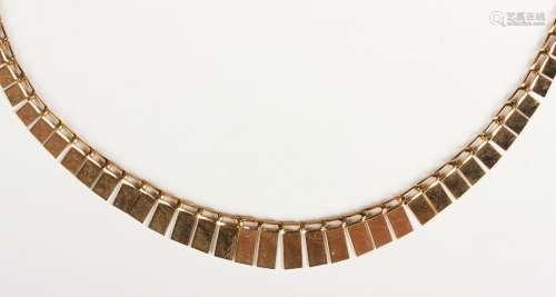A 9ct gold necklace, the front in a graduated bar link desig...