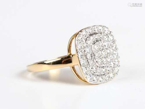 A Tomas Rae 18ct gold and diamond cluster ring in a curved s...