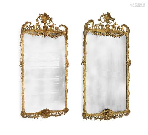 A PAIR OF GEORGE III CARVED GILTWOOD WALL MIRRORS, CIRCA 180...