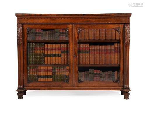 Y A GEORGE IV ROSEWOOD BOOKCASE, ATTRIBUTED TO GILLOWS, CIRC...