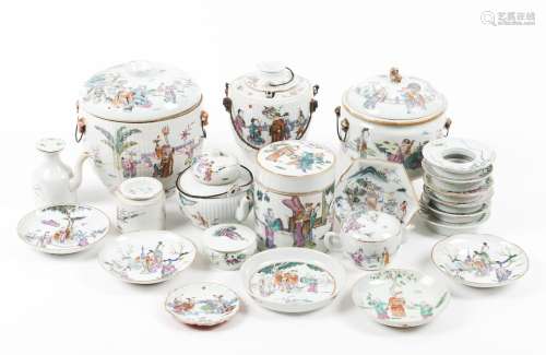 A set of twente two Famille Rose enameled pieces