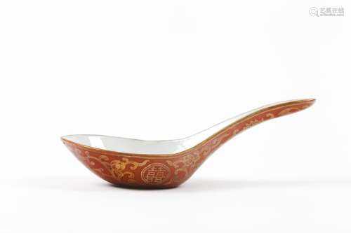 An iron red and gilt 'bats and Shou' spoon