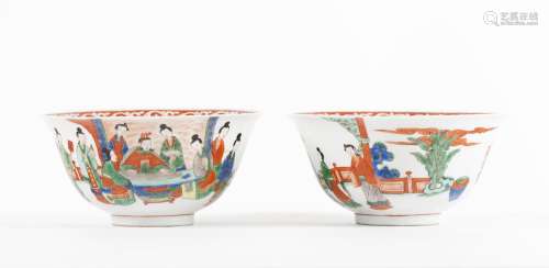 A pair of Kangxi-style Famille Verte Bowls