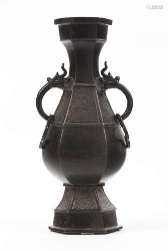 A bronze Hu vase