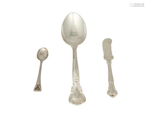 A group of sterling silver flatware