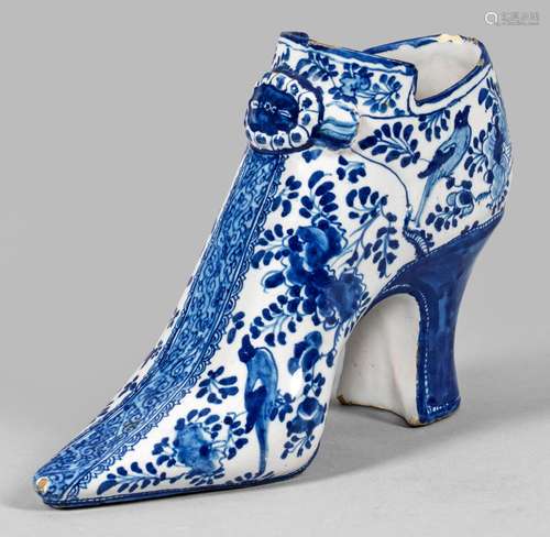 Seltener früher englischer "Delftware"-Zierschuh