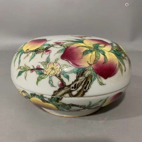 pastel peach pattern lid box