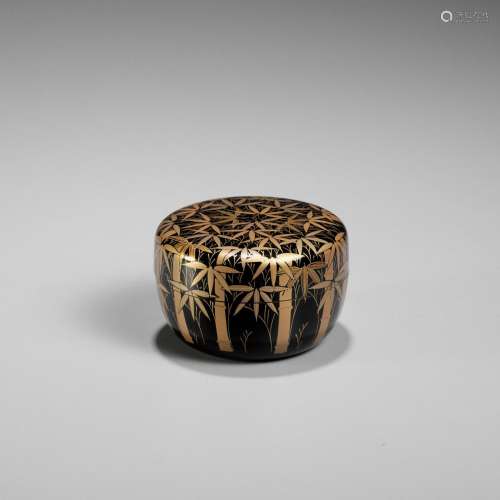 A BLACK AND GOLD LACQUER NATSUME (TEA CADDY) WITH BAMBOO