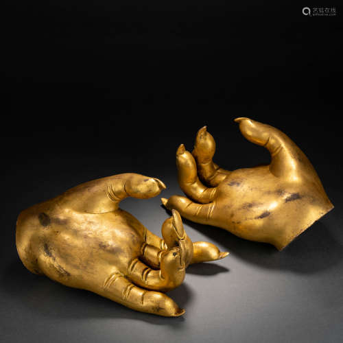 A Gilt Bronze Buddha's Hand, Qing Dynasty
