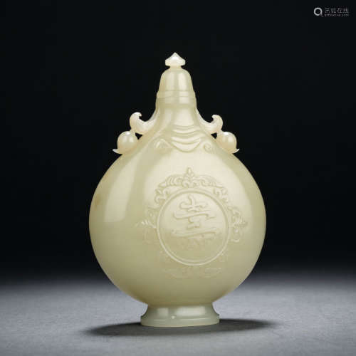 Qing Dynasty Hetian Jade Shouzi Snuff Bottle