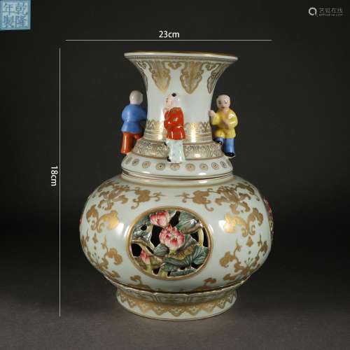 Falangcai Glaze Revolving Vase