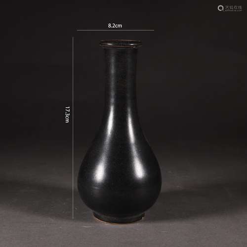 Jizhou Kiln Bottle Vase