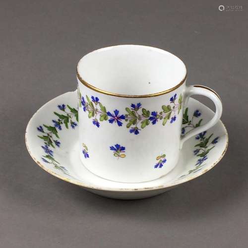 Tasse und Untertasse mit Kornblumendekor - 18./19.Jh., Tasse...