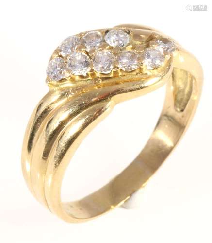 750 gold ring with 9 diamonds 0.72ct, 18K Gold Ring mit Bril...