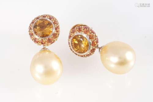 Schoeffel 750 gold pearl ear studs with citrines, 18K Gold P...