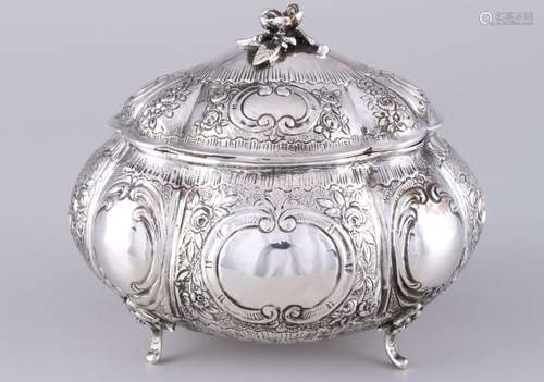 800 silver lidded box art nouveau, Silber Deckeldose Jugends...