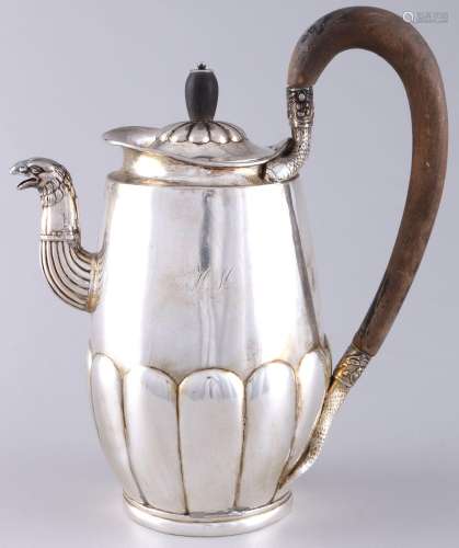 Silver coffee pot with griffin spout, 18th century, Silber K...
