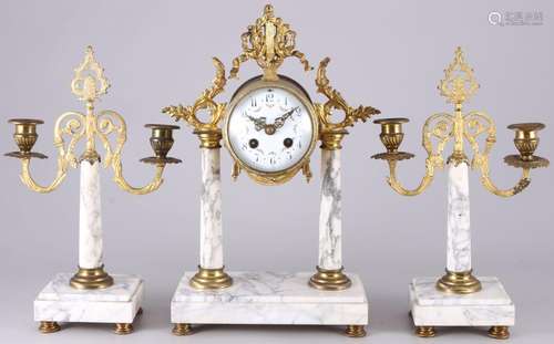 French mantel clock ca. 1900, Kaminuhr mit Leuchterpaar, Fra...