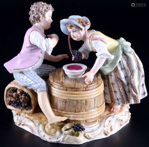 Meissen vintner children with barrel 1st choice, Winzerkinde...