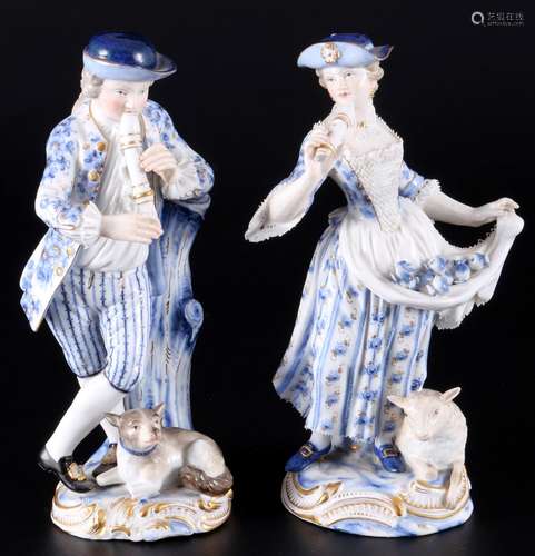 Meissen pair of shephards with flutes 1st choice, knob mark,...